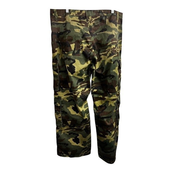 You Lost Me Camo Cargo Pant - Olive/combo - Picture 3 of 5